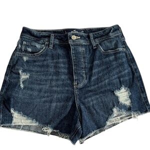 Hollister jean shorts size 7 - Bundle?